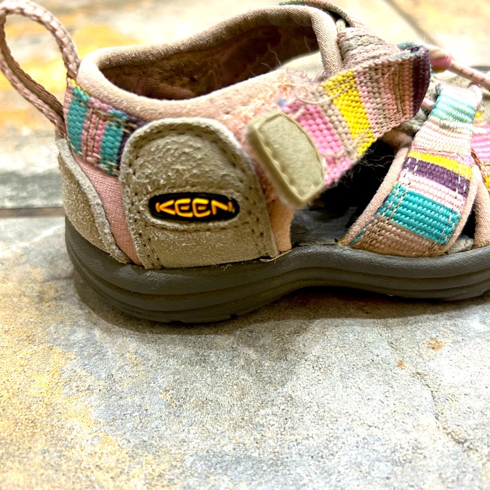 Keen toddler Sandals shoes pink size 5 Girls